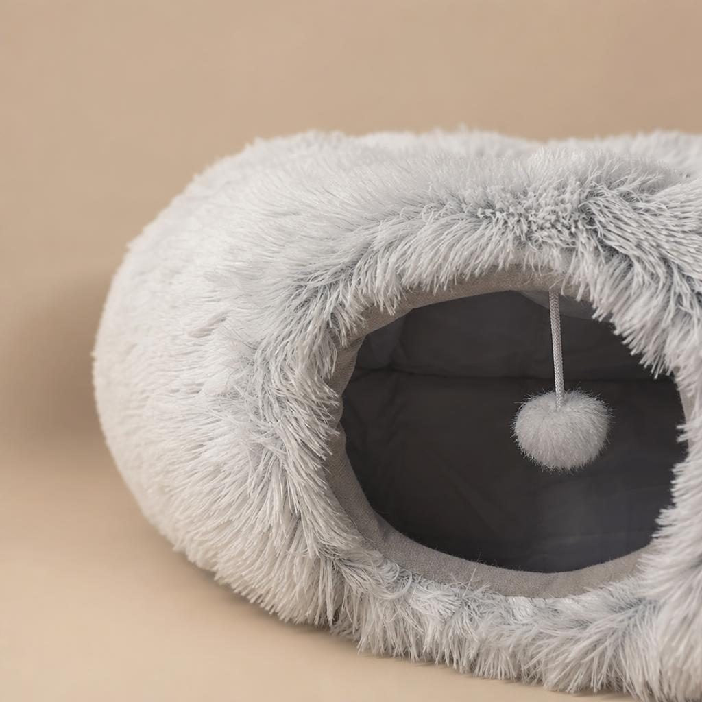 Détail de l'entrée du tunnel en peluche épaisse