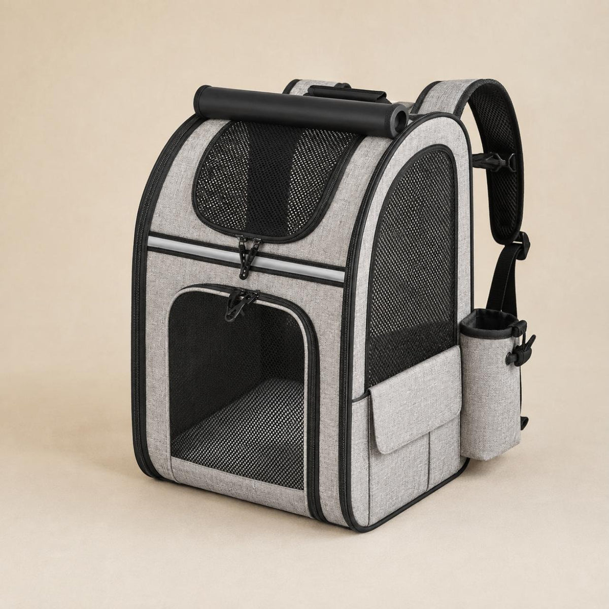 Sac à dos de transport pour chat Anouk gris chiné, vue de trois quarts sur fond neutre